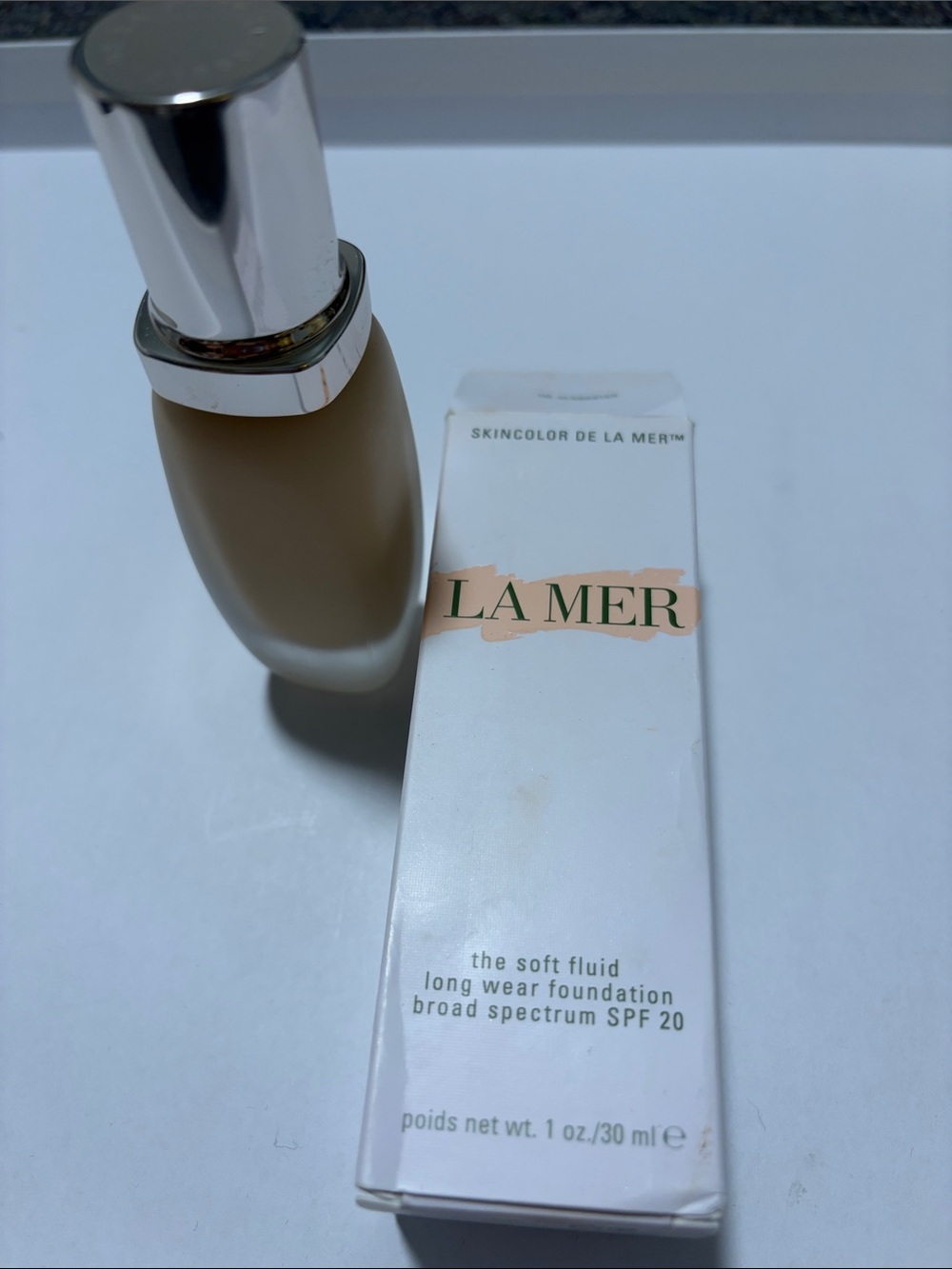 La Mer The Soft Fluid Long Wear Foundation SPF 20 140 Alabaster 1 oz NEW